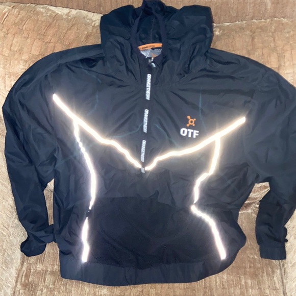 Orangetheory OTF Windbreaker nylon jacket Sz L HOODED HALF-ZIP SPORT ANORAK - Picture 2 of 8